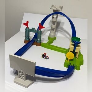 Hot Wheels Mario Kart Circuit Slam Track COMPLETE, And Mario Hot wheel